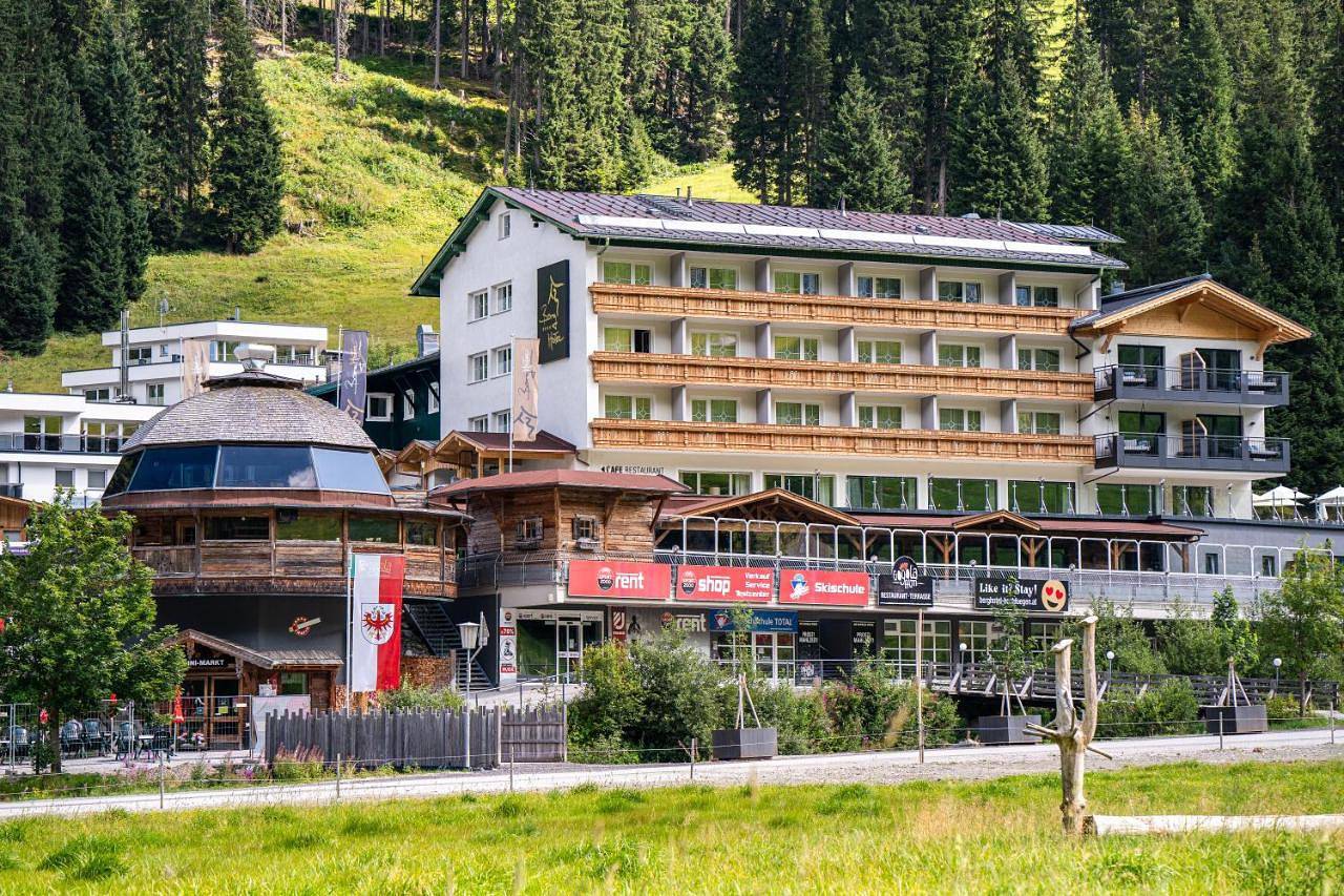 Berghotel Hochfügen in Tuxer Alpen, Hochfügen