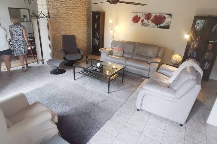 Location de vacances pour 11 personnes, avec jardin à Geay - 3