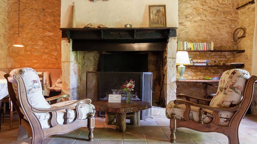 Maison de vacances pour 5 personnes, avec piscine ainsi que terrasse et jardin, animaux acceptés à Les Eyzies-de-Tayac-Sireuil