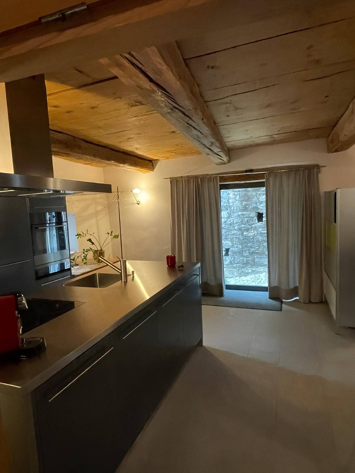 Ganze Ferienwohnung, Historisches Teiler-Haus - 4-Bettwohnung in Rheinwald, Misox Calancatal