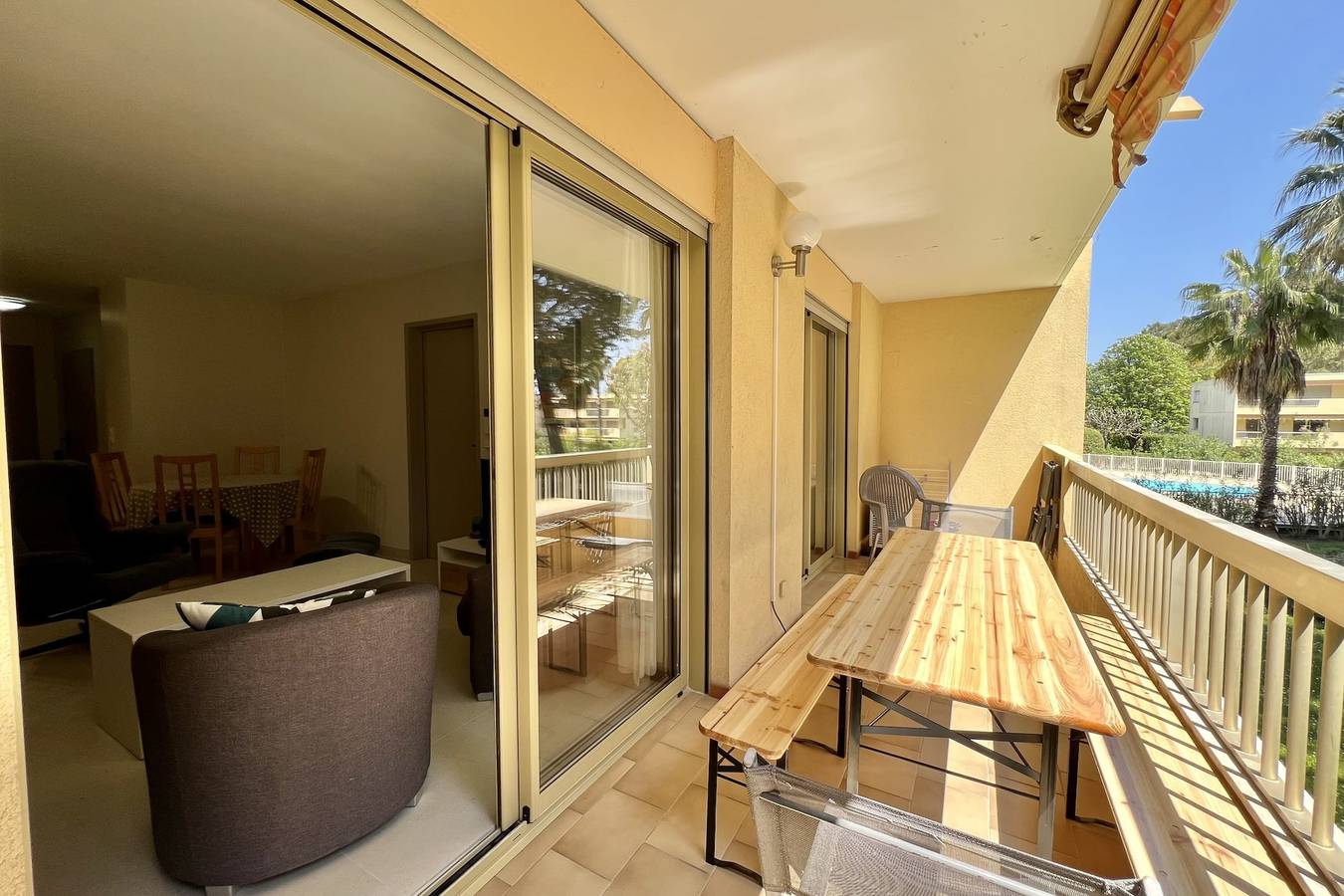 Appartement entier, Appartement avec piscine proche de la mer in Antibes, Côte méditerranéenne (France)