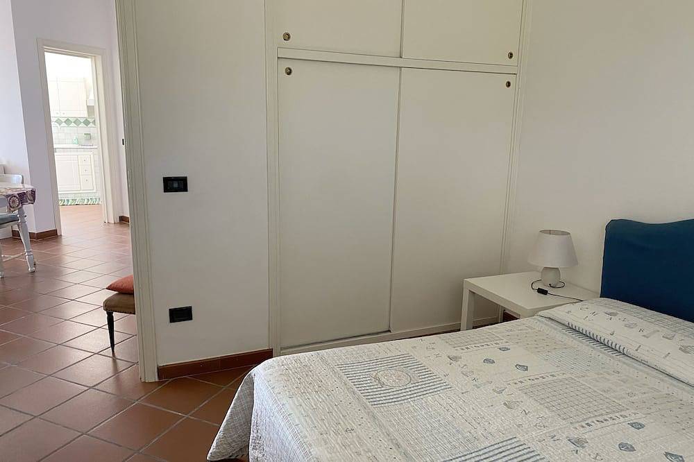 Ganze Wohnung, Holiday home with beautiful sea views, 3 minutes walk from the beach in Spiaggia Timpi Russi, Sciacca