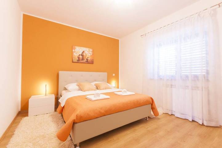 Spaziosa e private pool villa, Wifi, recintato in Pisino, Istria centrale