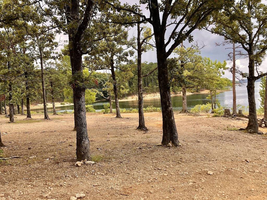 “Ruhiges Landhaus in der Nähe des Nordendes des Ouachita-Sees.” in Lake Ouachita