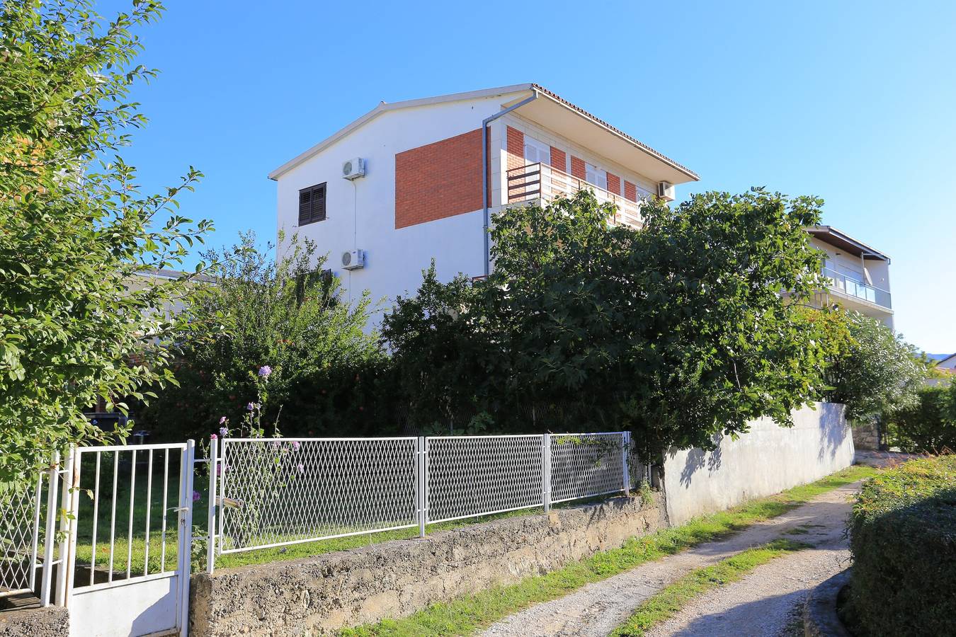 Ganze Wohnung, 3-Zimmer-Ferienwohnung mit Balkon und Meerblick Kastel Stari, Kastela A-16344-a in Kastel Stari, Kaštela