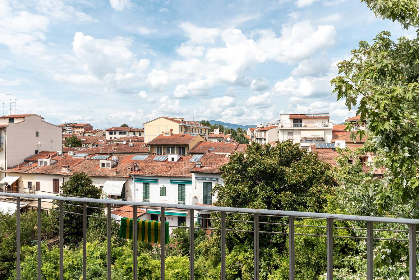 Entire apartment, Apartment 'Alessandro' with Wi-Fi and Air Conditioning in Gavinana Galluzzo, Florence