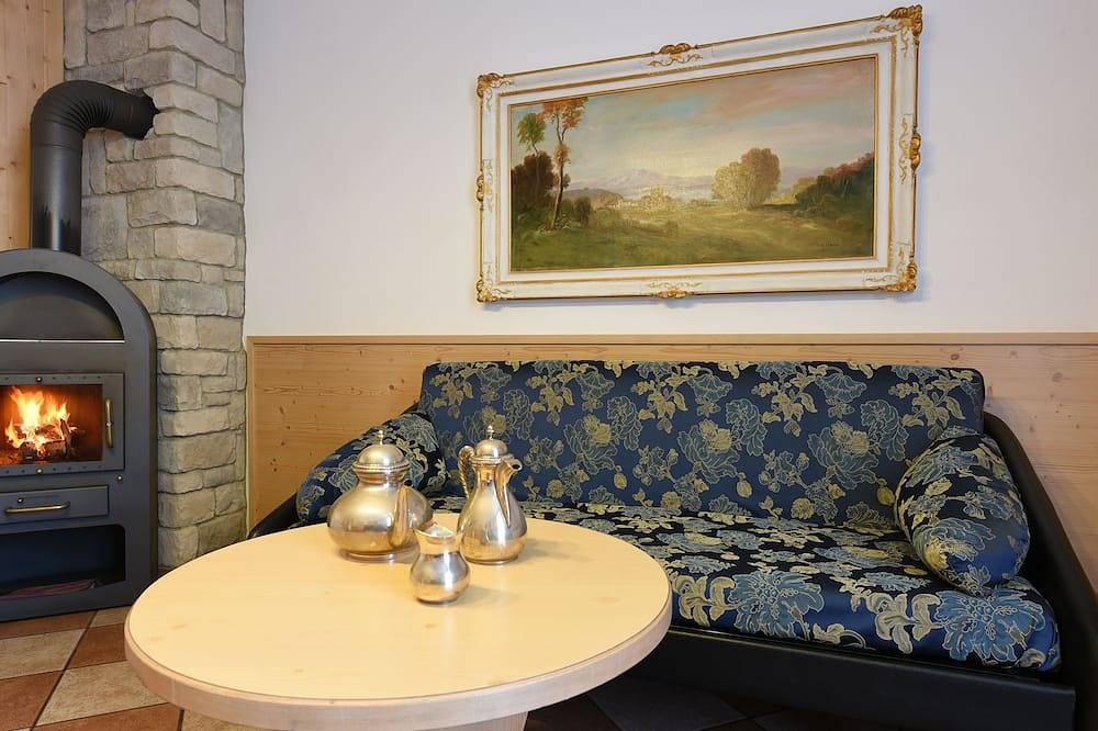 Ganze Wohnung, Top Located Alpin-Residence Amadeus*** Luxury Alpine Gem for 2 Pax in Seis am Schlern, Kastelruth