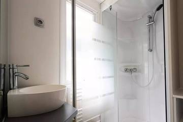 Camping pour 4 Personnes dans Serviès, Massif central, Photo 3