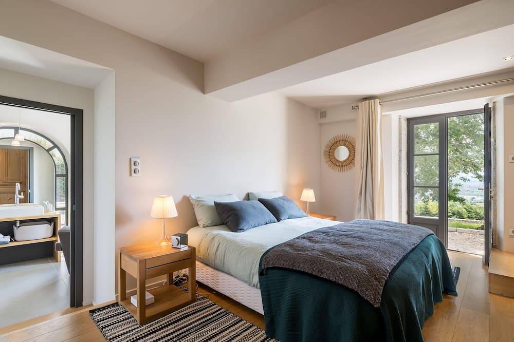 Volange - Maison rénovée avec jardin, piscine et vue exceptionnelle in Saint-Didier-au-Mont-d'Or, Lyon et ses environs