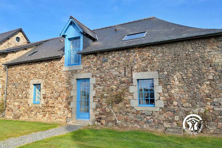 Gîte pour 4 personnes, avec Terrasse et Jardin dans Saint-Jean-sur-Mayenne