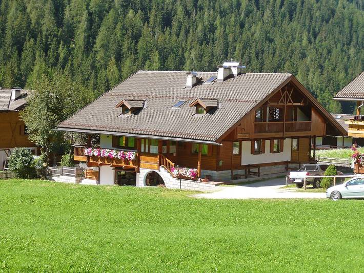 Ferienhaus für 8 Personen, mit Balkon und Garten in Canazei - 3