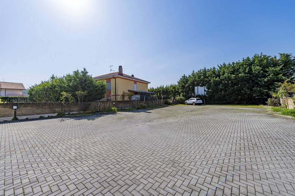 Apartamento entero, Guesthost - Cozy Flat 700mt from the Sea + Parking in Francavilla al Mare, Provincia de Chieti