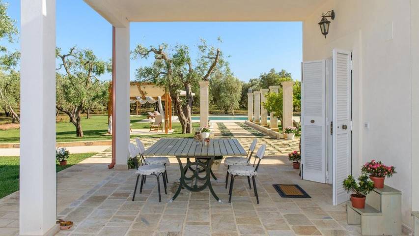 Location de vacances pour 4 personnes, avec jardin et piscine à Erchie - 2