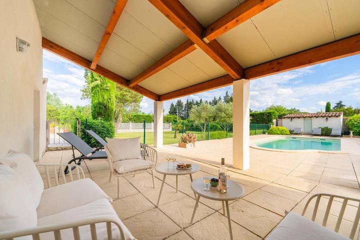 Chalet para 8 personas, con piscina además de terraza y jardín - 1