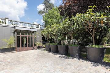 Cottage pour 8 personnes, avec balcon et jardin ainsi que jacuzzi et piscine à Louveciennes