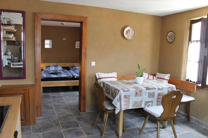 Ferienwohnung für 4 Personen, mit Balkon und Terrasse in Leinsweiler