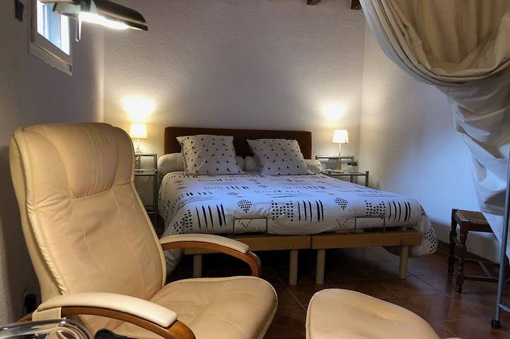 Gîte pour 13 personnes, avec jardin à Fumel - 4