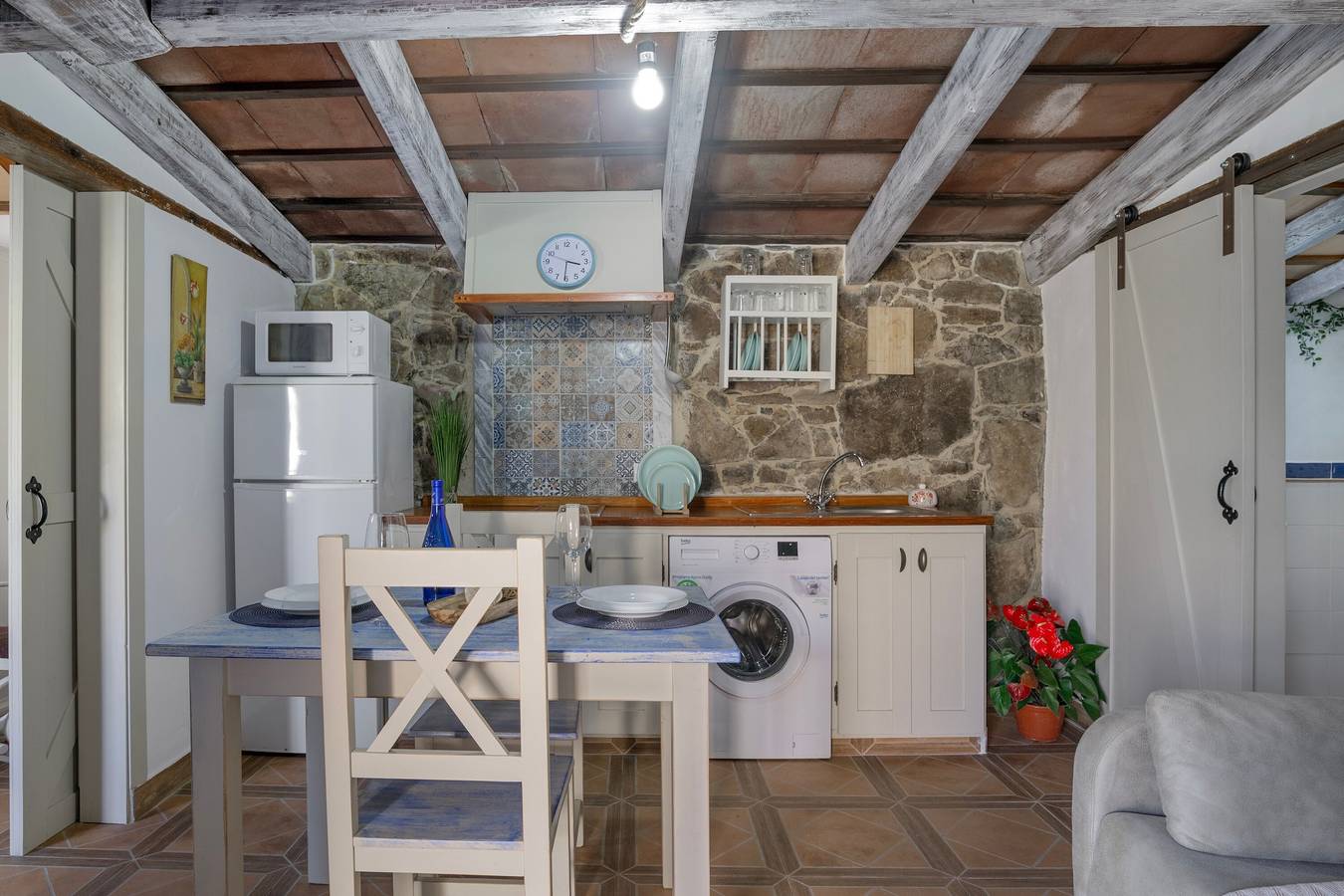 Holiday Home 'Laura' with Shared Pool, Wi-Fi and Air Conditioning in Conil de la Frontera, Costa de la Luz