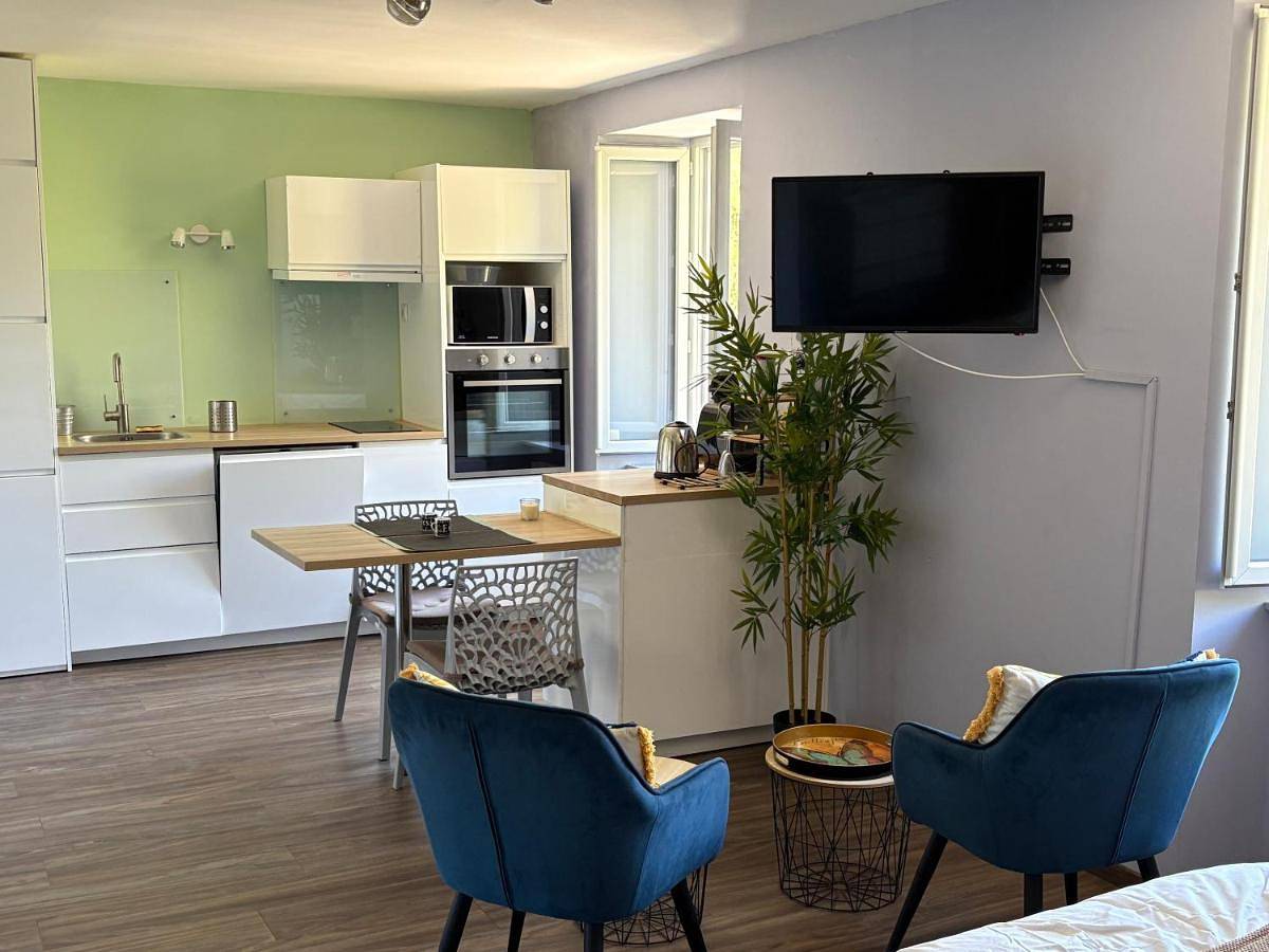 Appartement entier, Le Balcon des Vallées - Cure, Vue et tranquillité in Ussat, Ariège