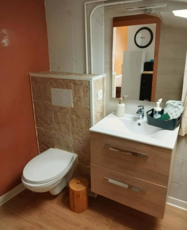 Chambre d’hôte pour 3 personnes, avec terrasse ainsi que vue et jardin à Pouzauges - 3