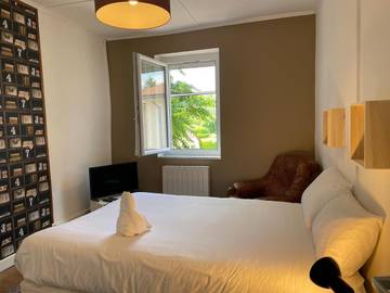 Gîte pour 10 personnes, avec terrasse dans Centrale nucléaire du Bugey