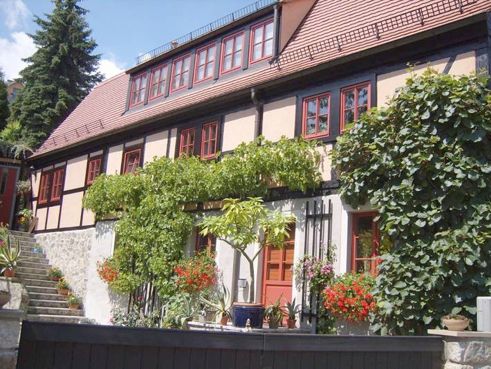 Ferienhaus für 7 Personen, mit Terrasse und Garten sowie Kinderpool und Ausblick in Loschwitz