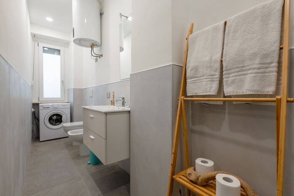 Entire apartment, Metro Italia61, Canelli House in Turin, Turin Province
