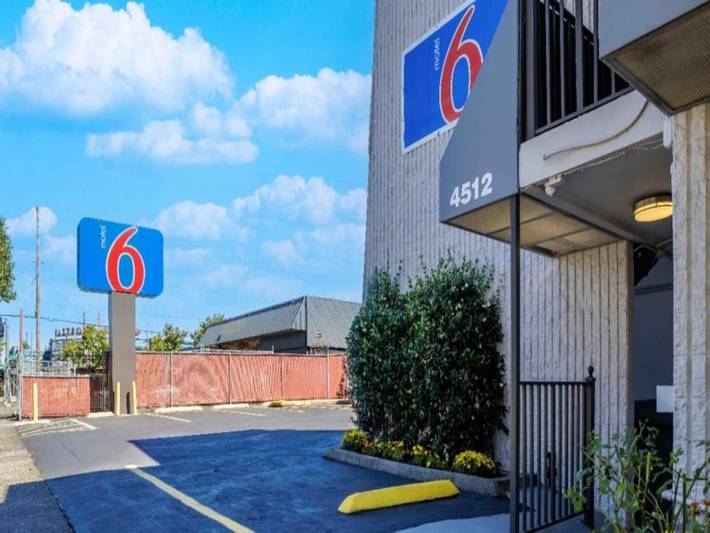 Apartamento entero, 1 cama king size | No fumadores, microondas in Lents, Portland