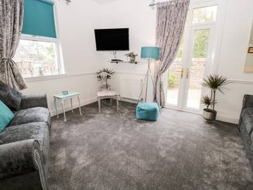 Holiday Rental for 4 People in Northumberland Coast, North East England, Photo 2