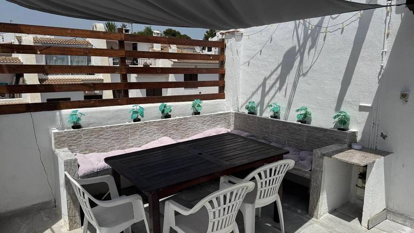 Location de vacances pour 6 personnes, avec vue et jardin ainsi que piscine et terrasse dans Segur de Calafell - 4