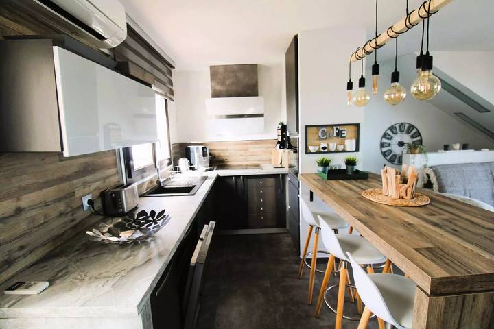 Gîte pour 6 personnes, avec terrasse ainsi que piscine et vue, animaux acceptés à Cogolin - 4