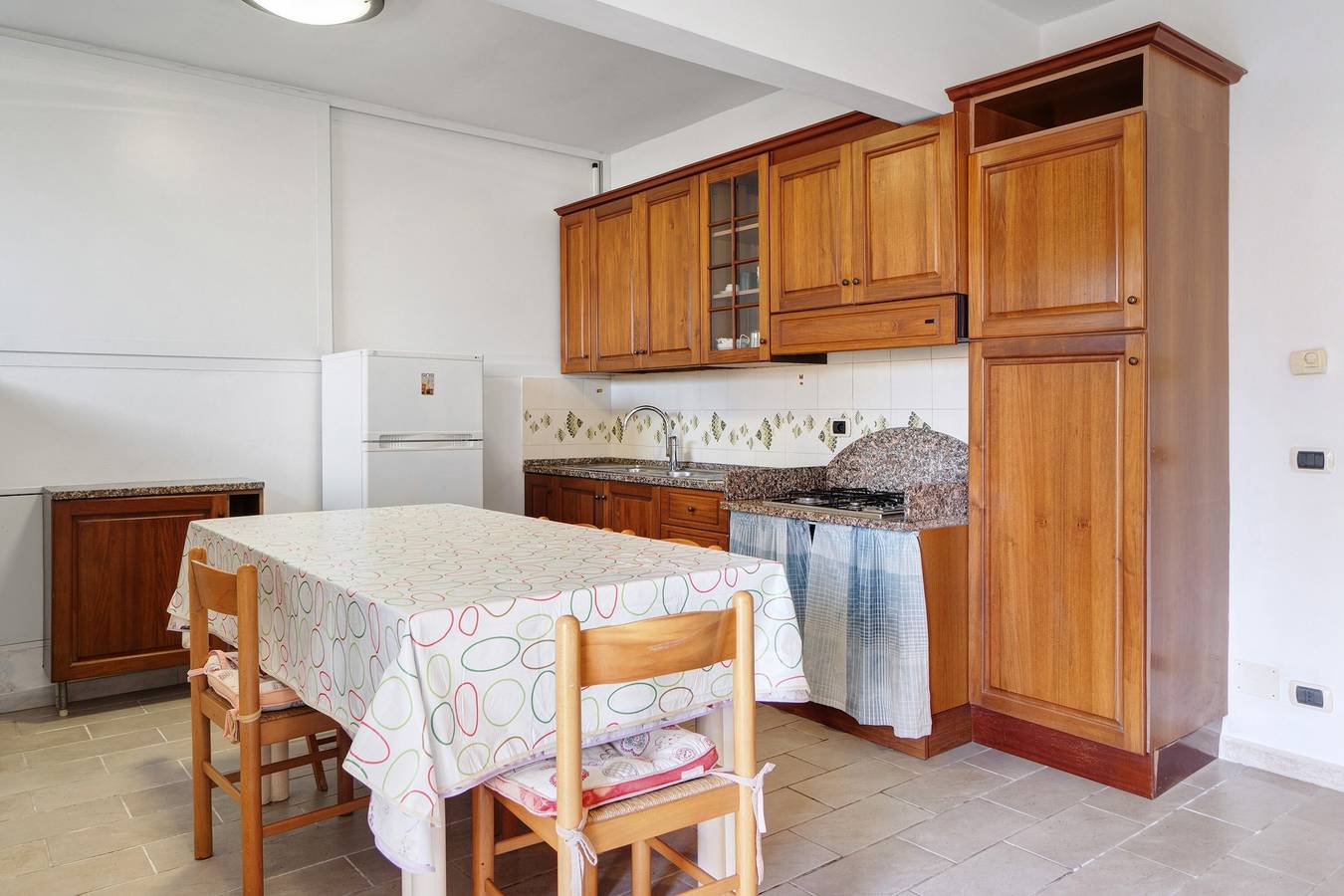 Ganze Wohnung, Ferienwohnung 'Il Faro' mit privater Terrasse und privatem Garten in Celle Ligure, Riviera di Ponente