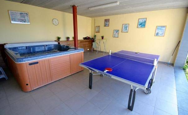 Gîte pour 5 personnes, avec vue sur le lac ainsi que jardin et vue dans Petit Coo - 3