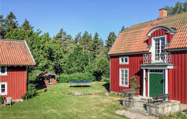 Ferienhaus für 7 Personen, mit Garten und Seeblick in Östergötland