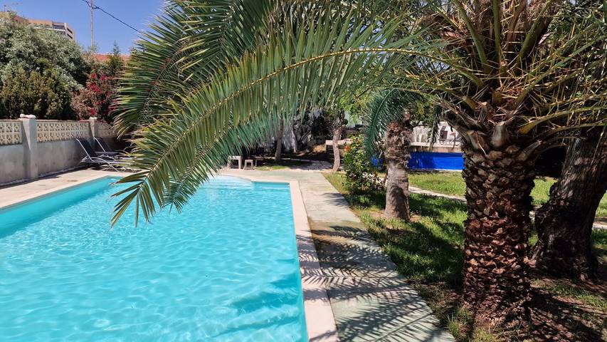 Vacation house for 9 people, with Balcony/Terrace and Yard in Spain