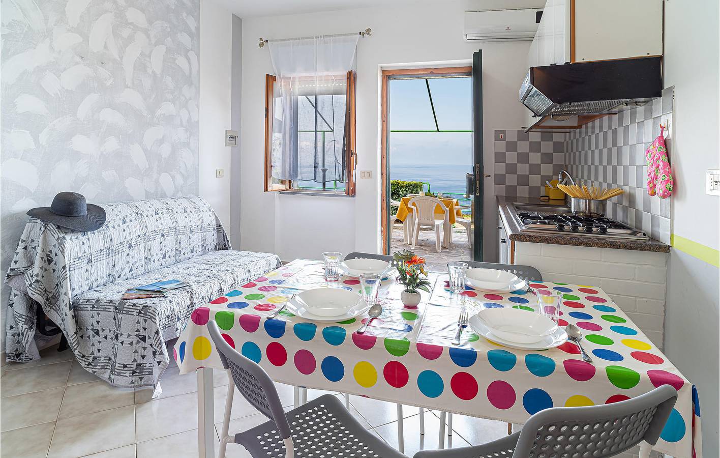 Appartement de vacances entier, Appartement au bord de la piscine près de la plage - 4 personnes in Cilento