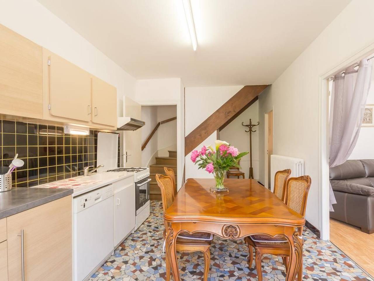Maison de village au cœur des vignes avec parking privé et animaux admis in Saint-Romain (Bourgogne), Région de Beaune