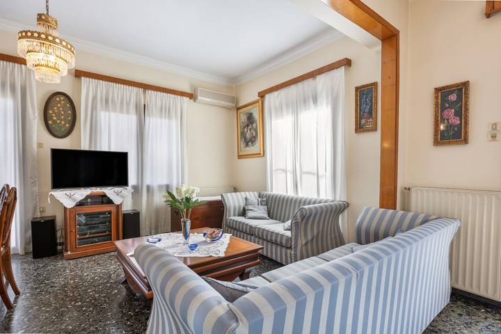 Appartement entier, Appartement de vacances pour 6 personnes avec balcon in Plataniás, Région de la Canée