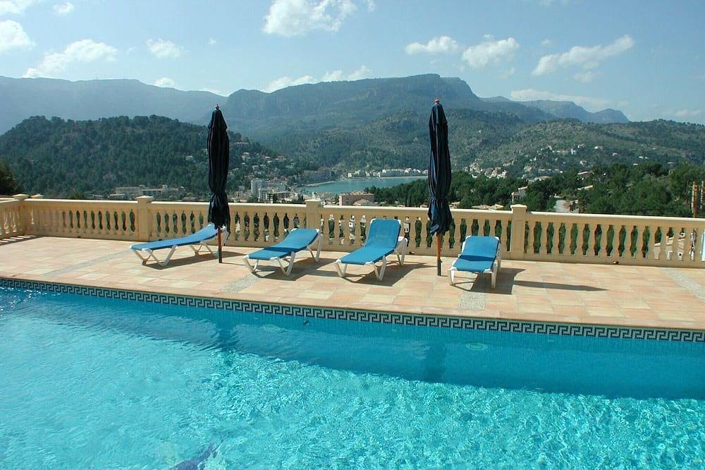 Apartamento entero, Exclusivo dúplex con vistas al mar y jardín privado.¡¡Wifi gratis!! in Puerto de Sóller, Sóller