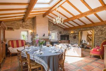 Gîte pour 5 personnes, avec jardin à La Haie-Fouassière