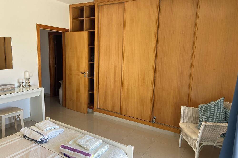Privat basseng og havutsikt in Ferragudo, Faro-distriktet