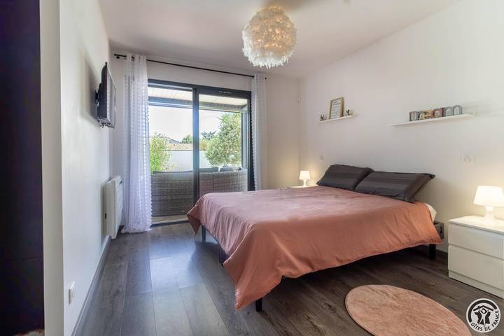 Gîte pour 6 personnes, avec terrasse ainsi que jardin et piscine à Varilhes - 4