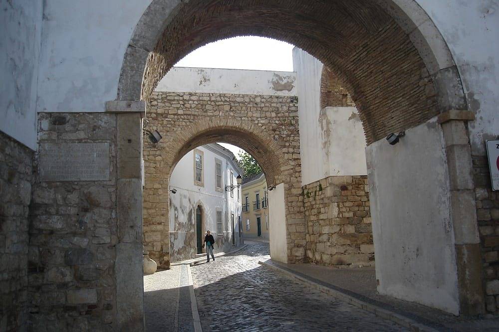 Ganze Wohnung, Haus gut im historischen Zentrum von Faro gelegen in Faro (Sé), Faro