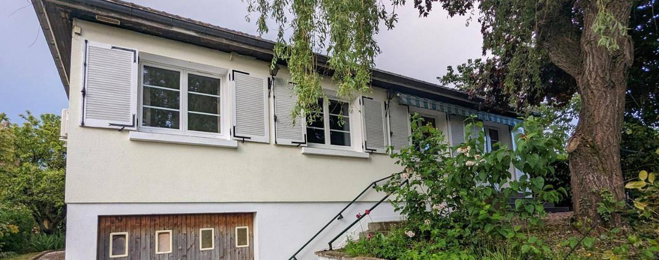 One-Bedroom House in Le Veurdre, Allier