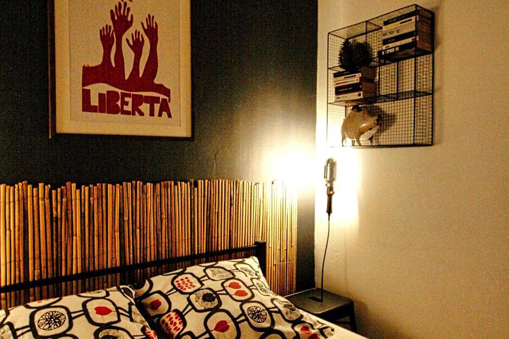 Appartement entier, T2 Albitru dans une villa corse, au calme, avec piscine et grand jardin in Calenzana, Région de Calvi