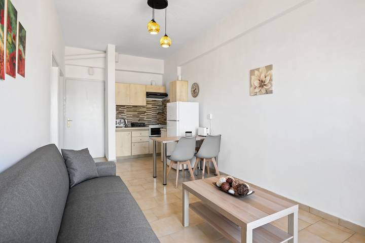 Apartamento entero, Apartamento de vacaciones para 3 personas con balcón in Region de Chania