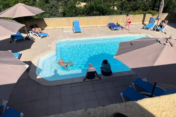 Gîte pour 6 personnes, avec balcon et piscine à Avène - 3