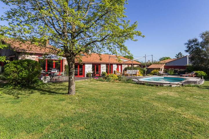 Gîte pour 7 personnes, avec jardin et terrasse
