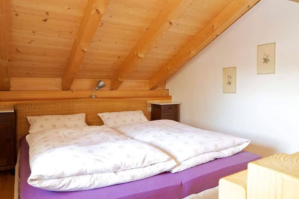 Ganze Wohnung, Ferienwohnung am Waldrand für 4 Personen mit Balkon, 50 m² in Edling, Landkreis Rosenheim