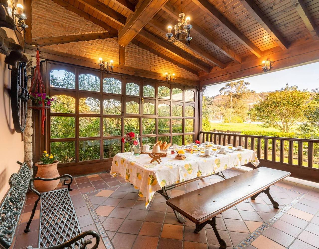Casa di campagna 'Casa Grau' con vista sulle montagne, terrazza privata e Wi-Fi in Llanes, Costa Verde (Spagna)